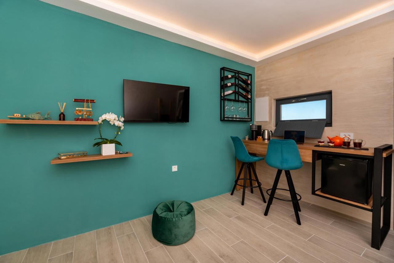 Saint Sin Suites - Adults Only إيميروفيغلي المظهر الخارجي الصورة